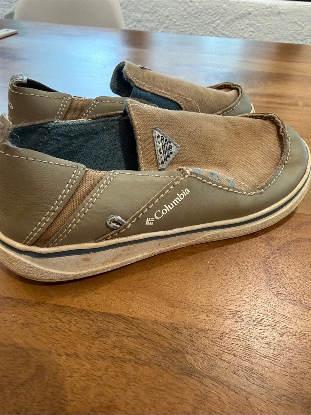 Columbia Tan/Brown Slip-On Non Marking Leather and Canvas Loafers Kid Size 3